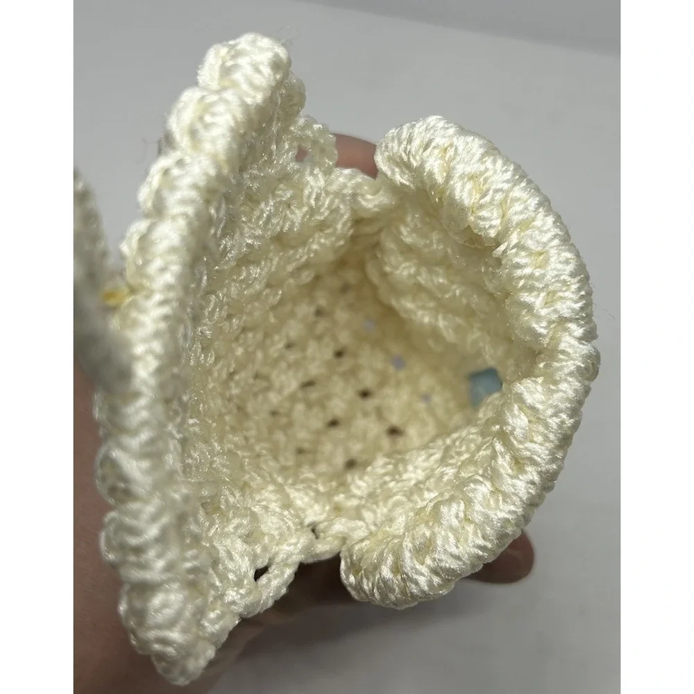Handmade macrame pocket
